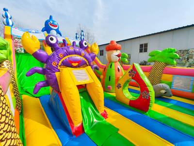 Коммерческий надувной батут с горкой «В гостях у моря»  10*6*6,1 м.