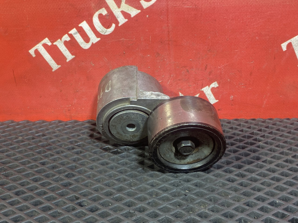 Ролик натяжитель приводного ремня