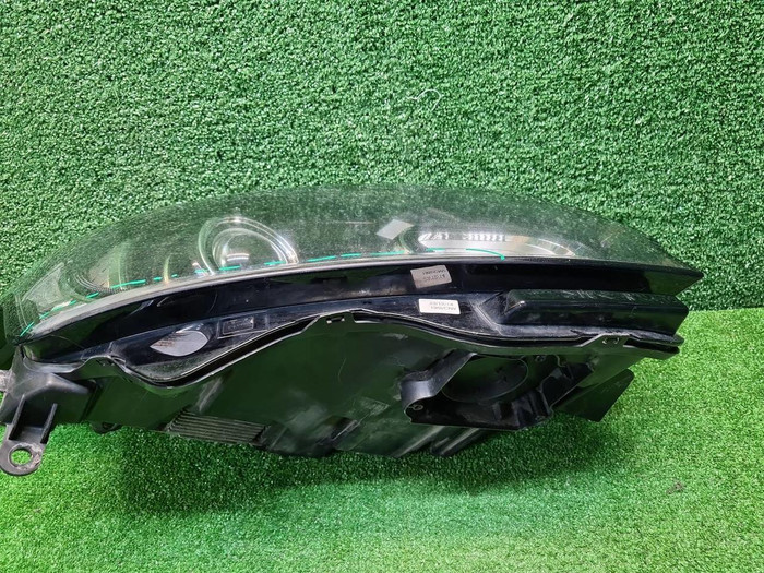 Фара правая Range Rover Vogue 4 L405 12-17 ксенон