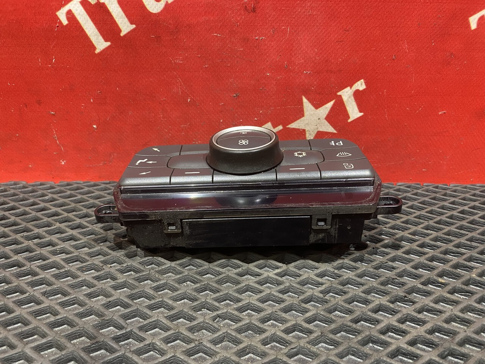 Блок управления климатом 2019г.