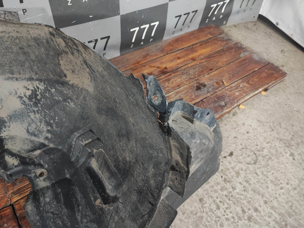 Подкрылок передний левый BMW X1 (F48)  Б/У Оригинал 517111252010