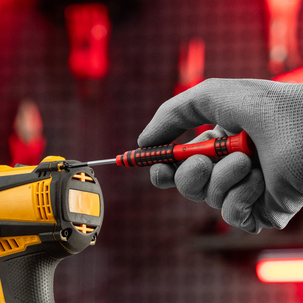 Набор отверток Fusion на подвесной полке 18 шт, CrV Matrix