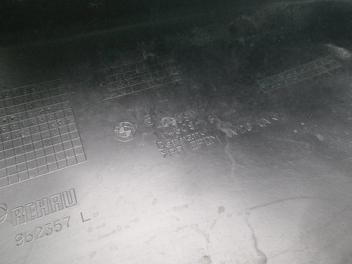 Накладка переднего бампера левая BMW X2 F39 17-23