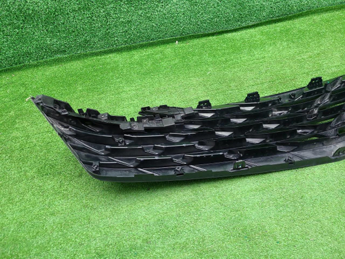 Решетка радиатора Geely Atlas 2 (2023-н.в.)