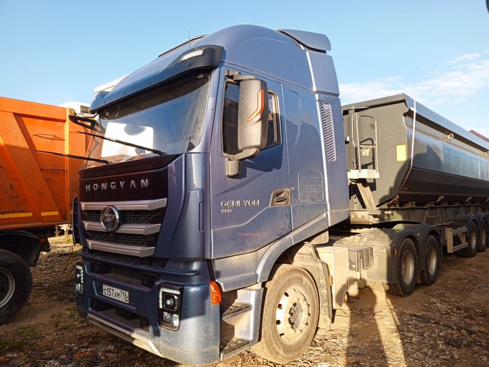 HONGYAN 908 6x4 Седельный тягач CQ4266HV56 (Дизельный, 12.9 л, 557 л.с. МТ)