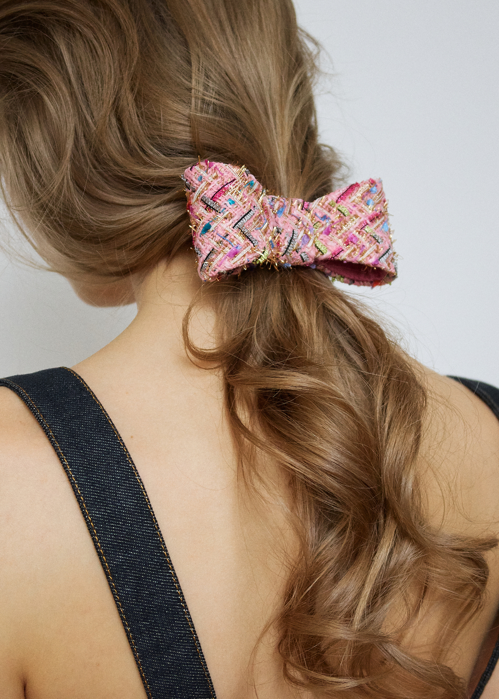 Бант-бабочка из розового твида