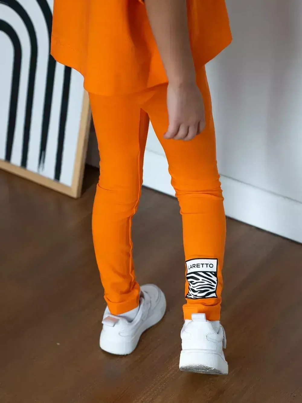 Костюм для девочки на осень