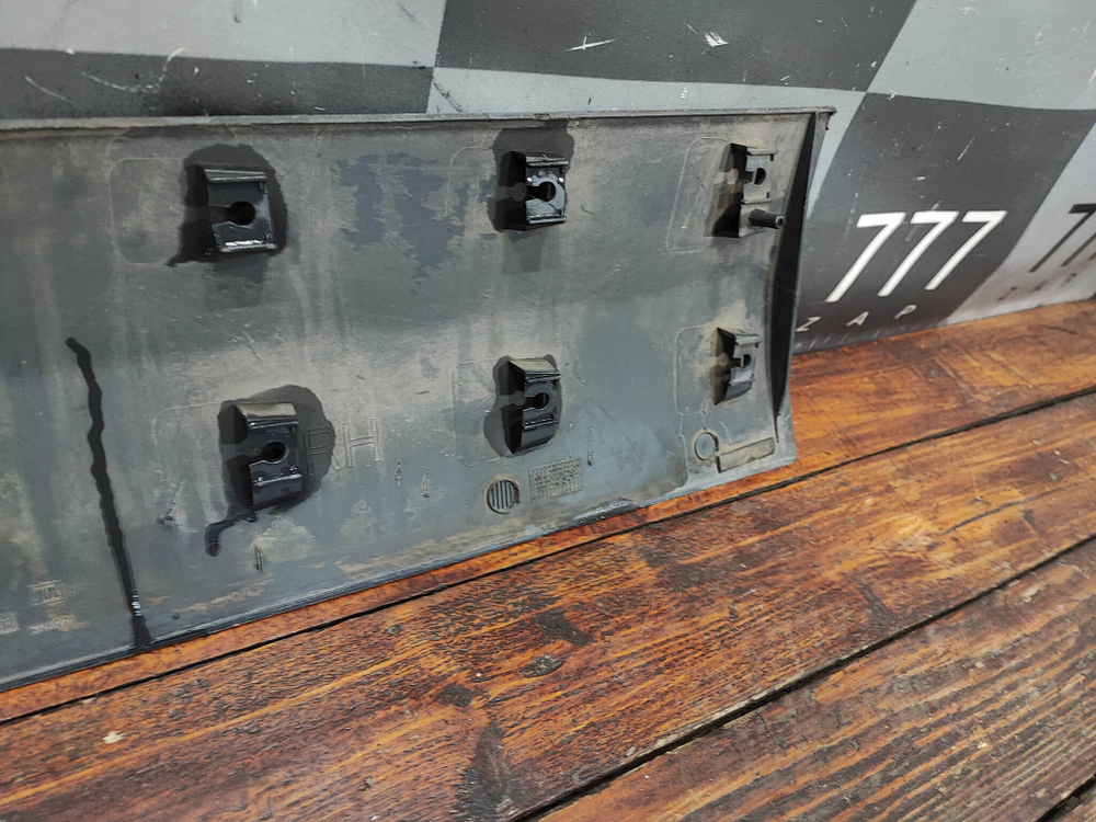 Накладка двери передней правой Ford Kuga 2 (CBS) 12-19 Б/У Оригинал 2104157