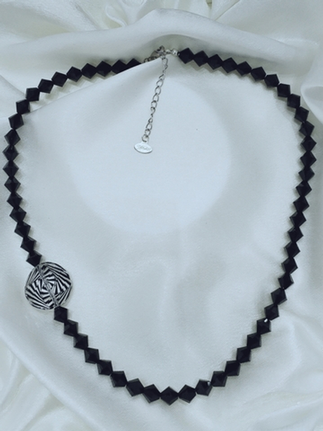 "Бафон 1" колье из коллекции "Эмили" от Jenavi с замком карабин