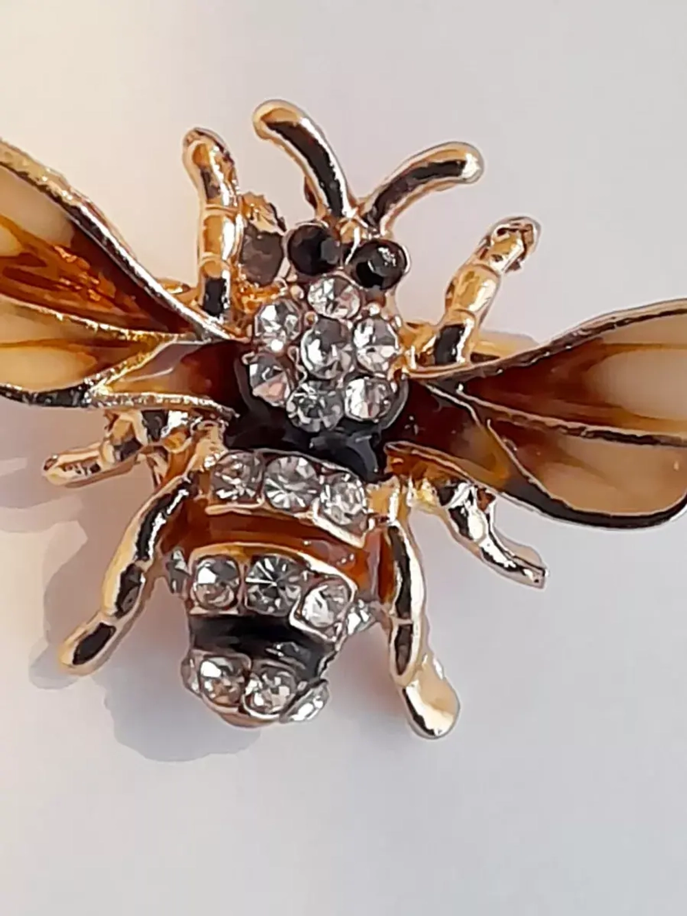 Брошь пчела со стразами