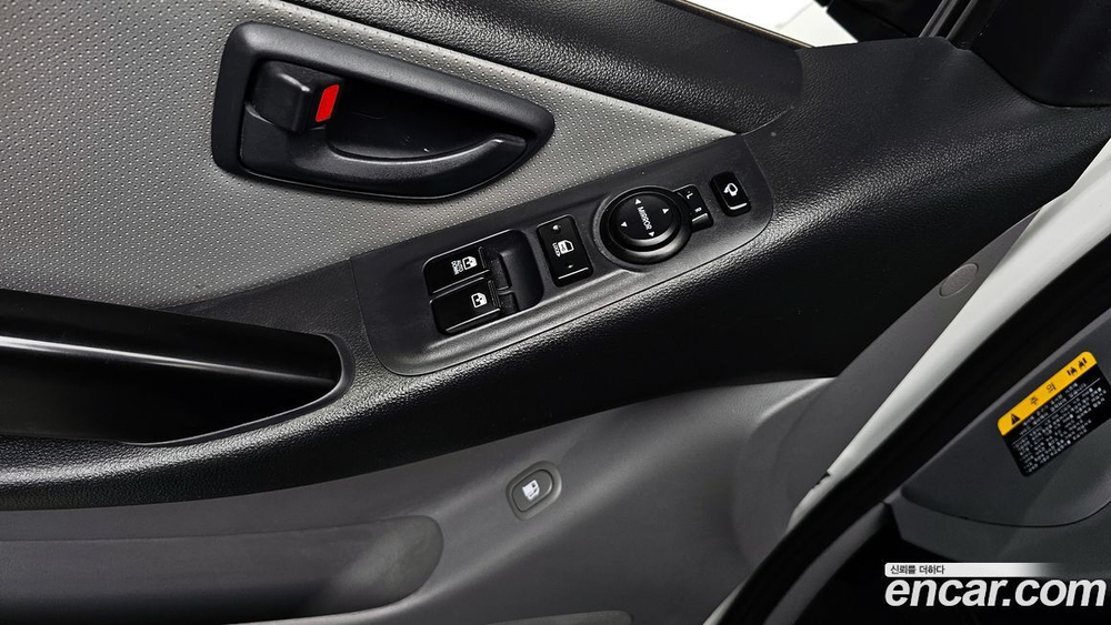 Hyundai The New Grand Starex Van 3-х местный (08.2019)