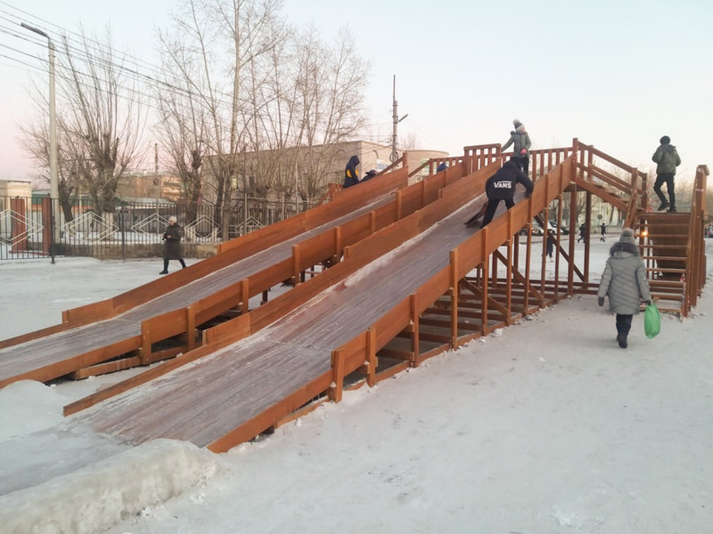 Деревянная зимняя горка TORUDA Лисичка (скат: 4м-2шт, 10м-2шт)