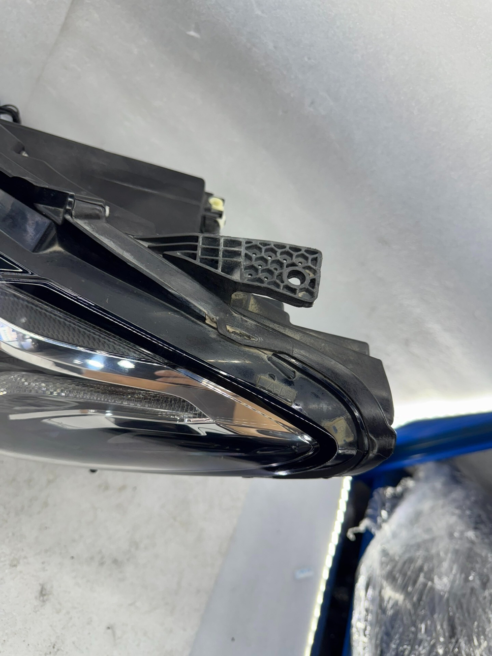 Блок передний LED фары Chevrolet Monza (Крузе) оригинал
