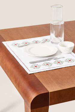 ZARA HOME САЛФЕТКА ИЗ ХЛОПЧАТОБУМАЖНОГО ЛЬНА С ВЫШИВКОЙ, ЦВЕТ МОРСКОЙ ВОЛНЫ