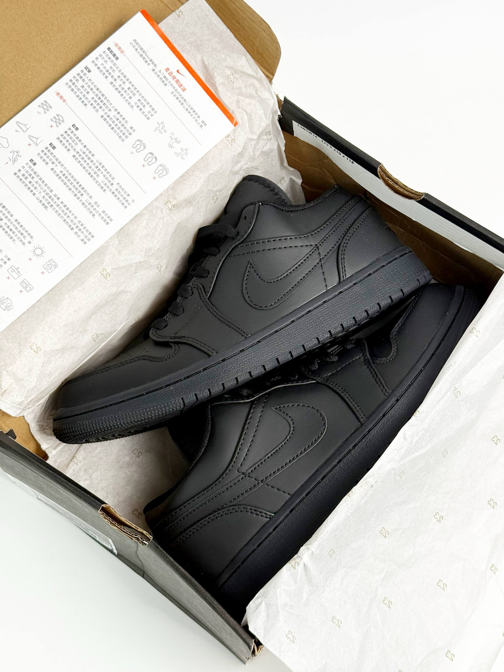 Кроссовки Nike Air Jordan 1 Low #B155 (черн.)