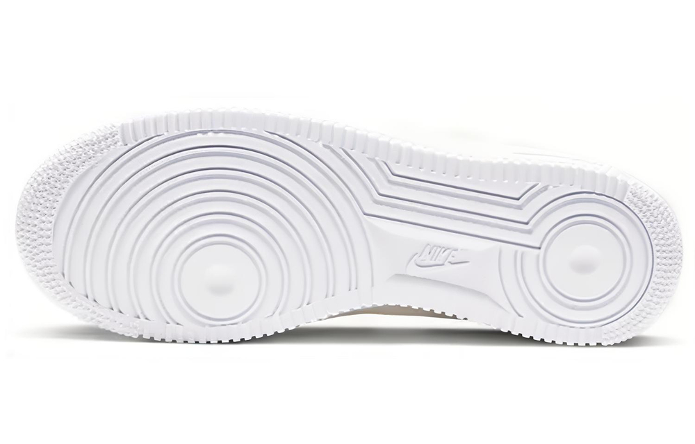 Кроссовки Nike Air Force 1 07 Lx (Женская размерная сетка)