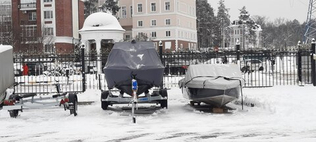 Сезонное хранение лодок, катеров и яхт, а так же прицепов.
