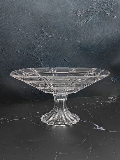 Блюдо-фруктовница стеклянная на ножке 28х15 см.