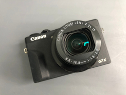 Canon G7X Mark III