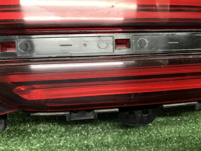 Фонарь правый внутренний Genesis GV70 (2020-н.в.)