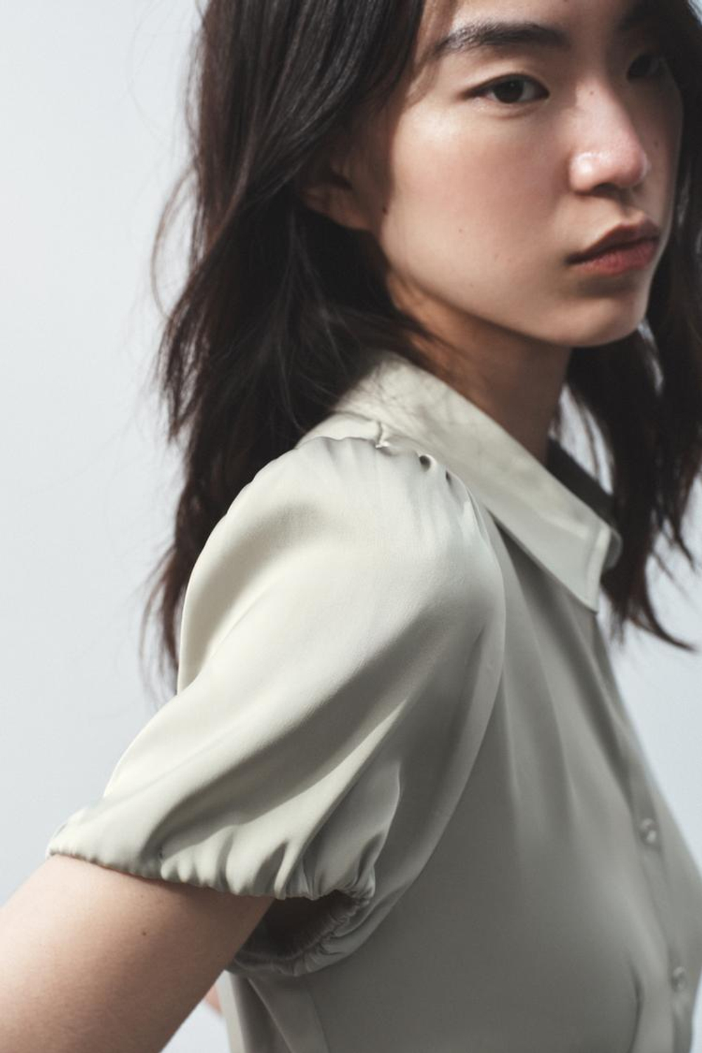 ZARA АТЛАСНАЯ РУБАШКА, ЗЕЛЕНОВАТЫЙ