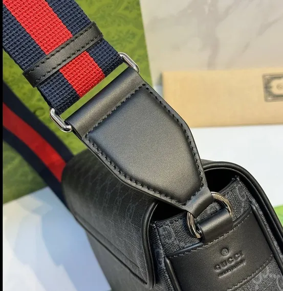 Сумка-мессенджер GUCCI GG Supreme