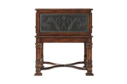 Прикроватный комодик "Оружейный"