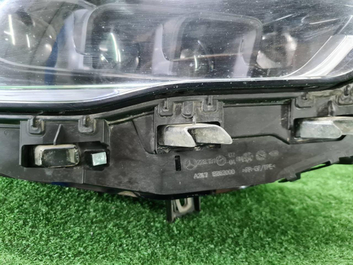 Фара правая Mercedes GLA H247 (2020-2023) LED