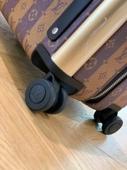 Louis Vuitton Horizon 55
