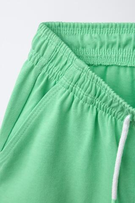 ZARA ОДНОТОННЫЕ БЕРМУДЫ, ЗЕЛЕНЫЙ
