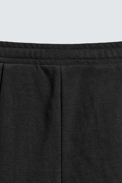 БРЮКИ-ДЖОГГЕРЫ WIDE FIT СО СКЛАДКАМИ, ЧЕРНЫЙ