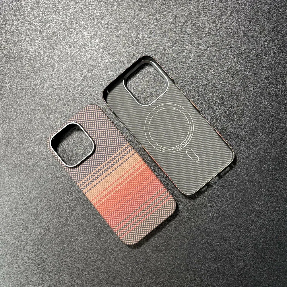 Оригинальный карбон Sunset Moonrise 1500D для iPhone 16 Pro