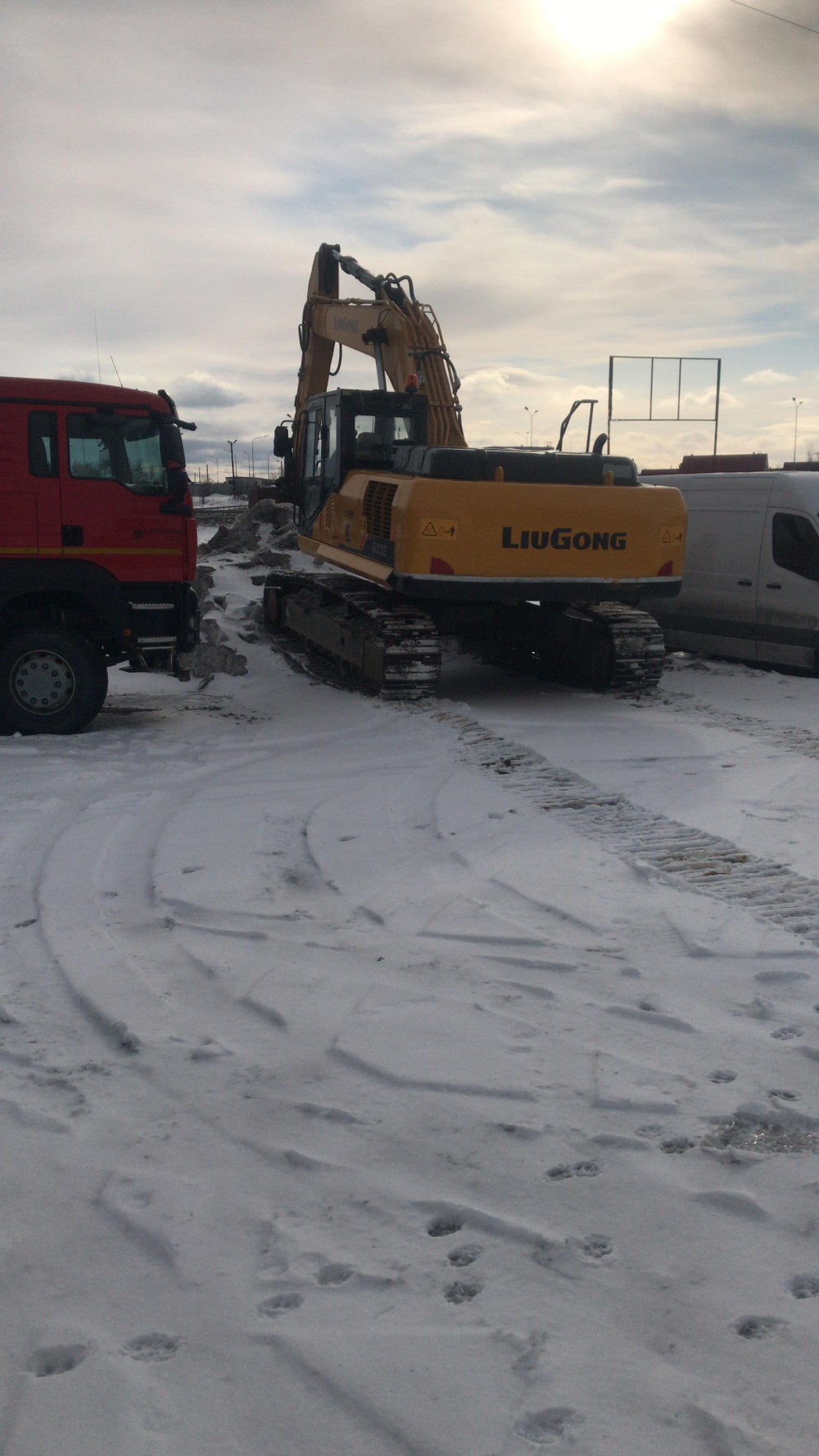 LiuGong CLG933 Экскаватор CLG933E (Дизельный, 8,3 л, 218 л.с., АТ)