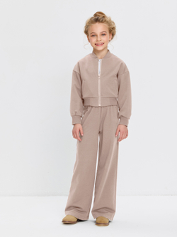 Укороченный бомбер из футера на молнии