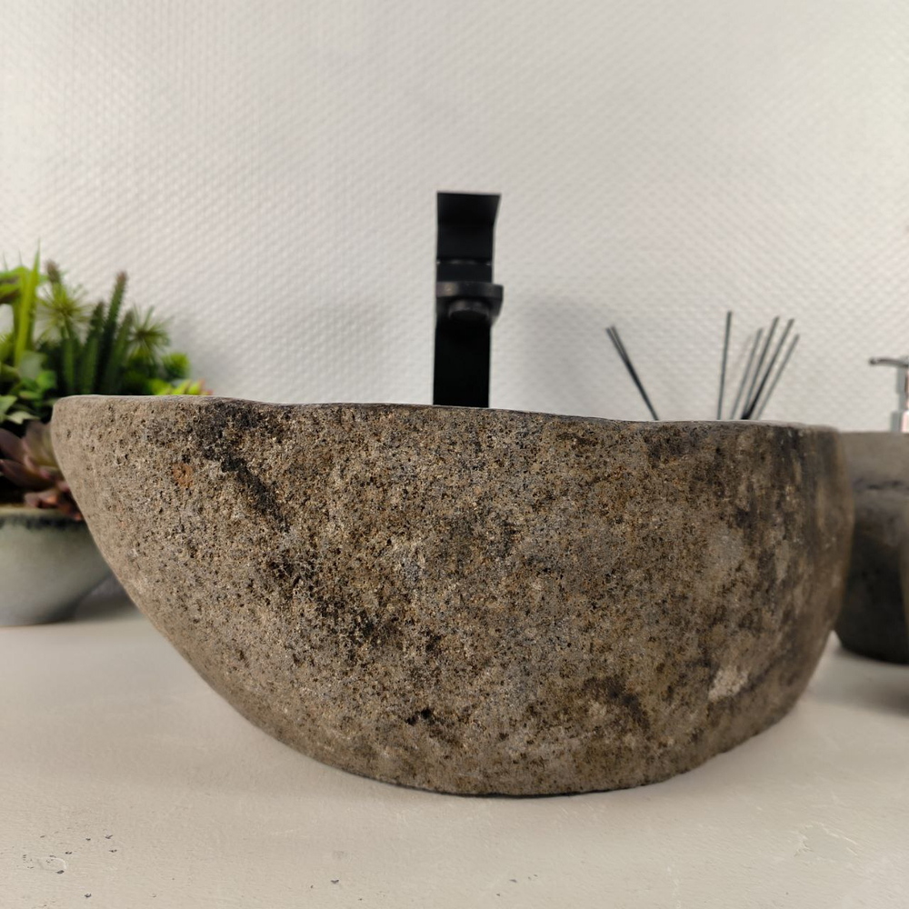 Раковина из речного камня RS-65590 45*33*15 0861