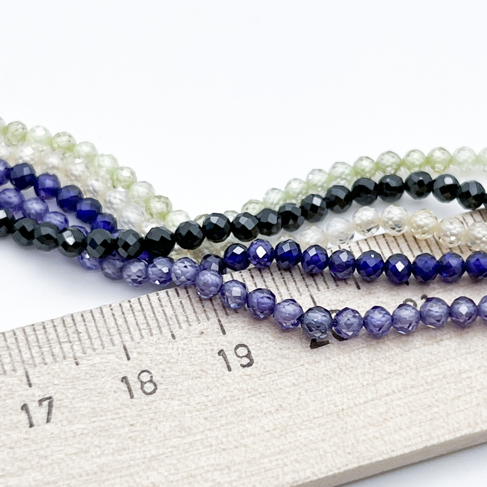 Фианит (кубический цирконий), цвет сиреневый, размер 3 мм, цена за нить около 130 шт (38 см)