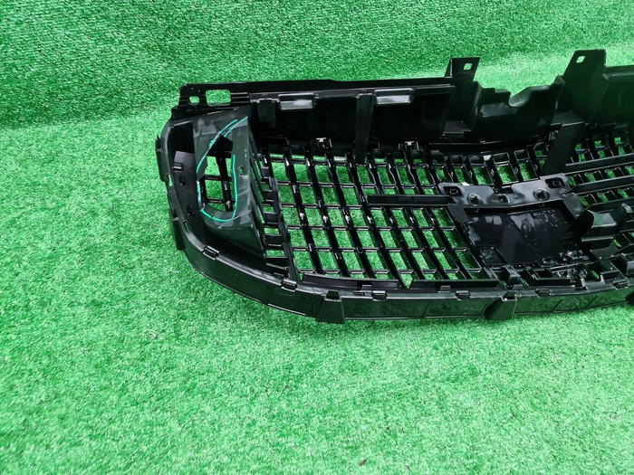 Решетка радиатора Mercedes GLS X167 19-23 Maybach