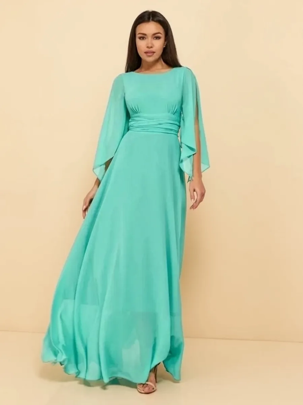 Платье с пышной юбкой