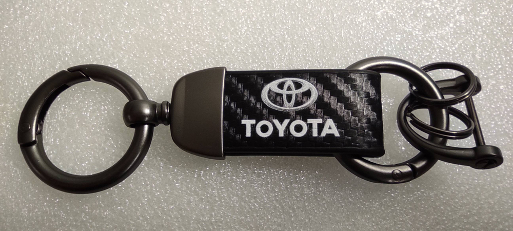 Брелок "Toyota" карбон mini (1 шт.)