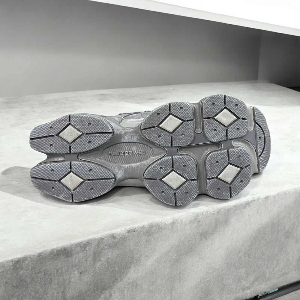 New Balance 9060 • Magnet