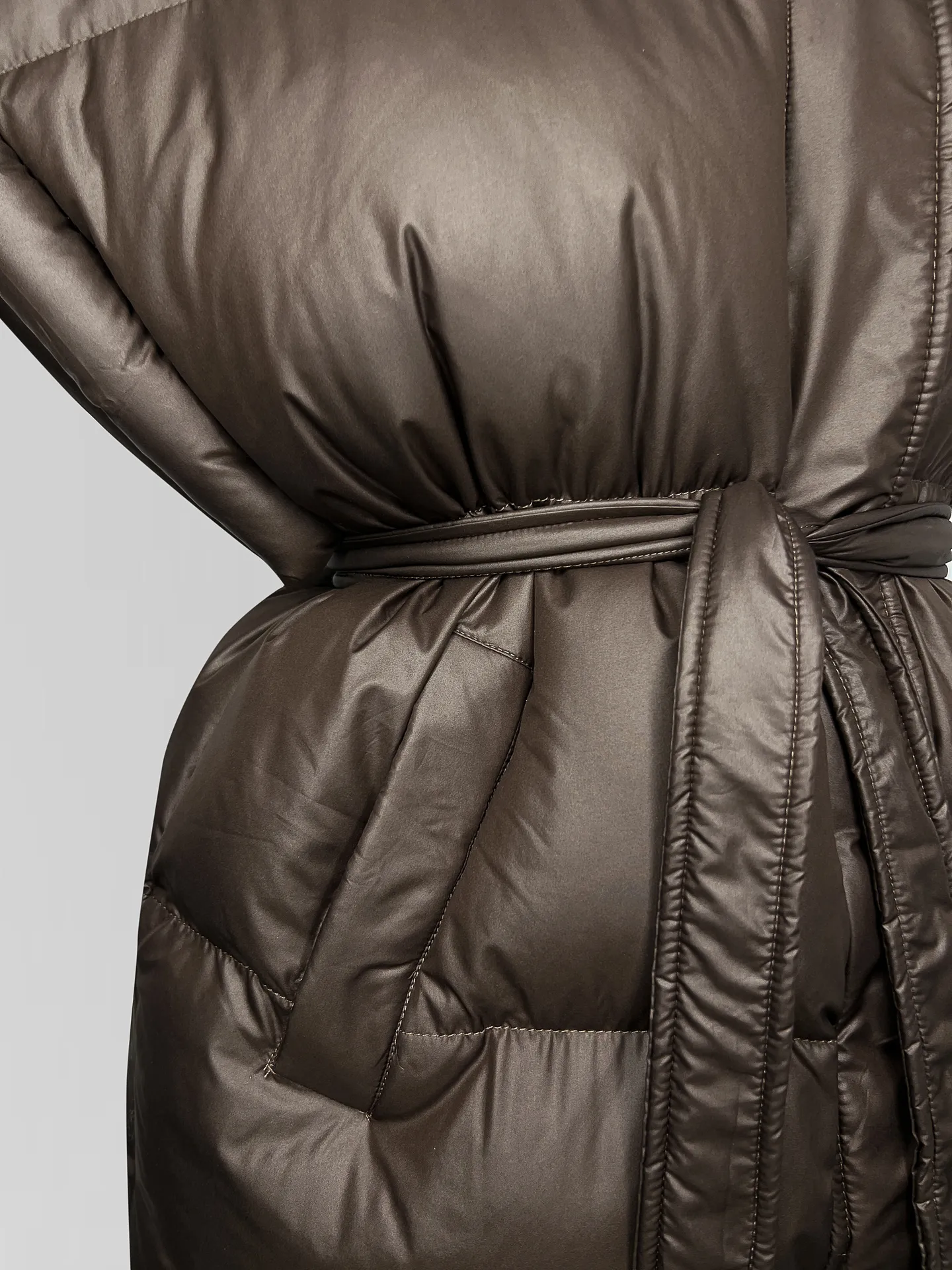 Жилетка Haiziyuan 8017 однотонная на молнии с поясом