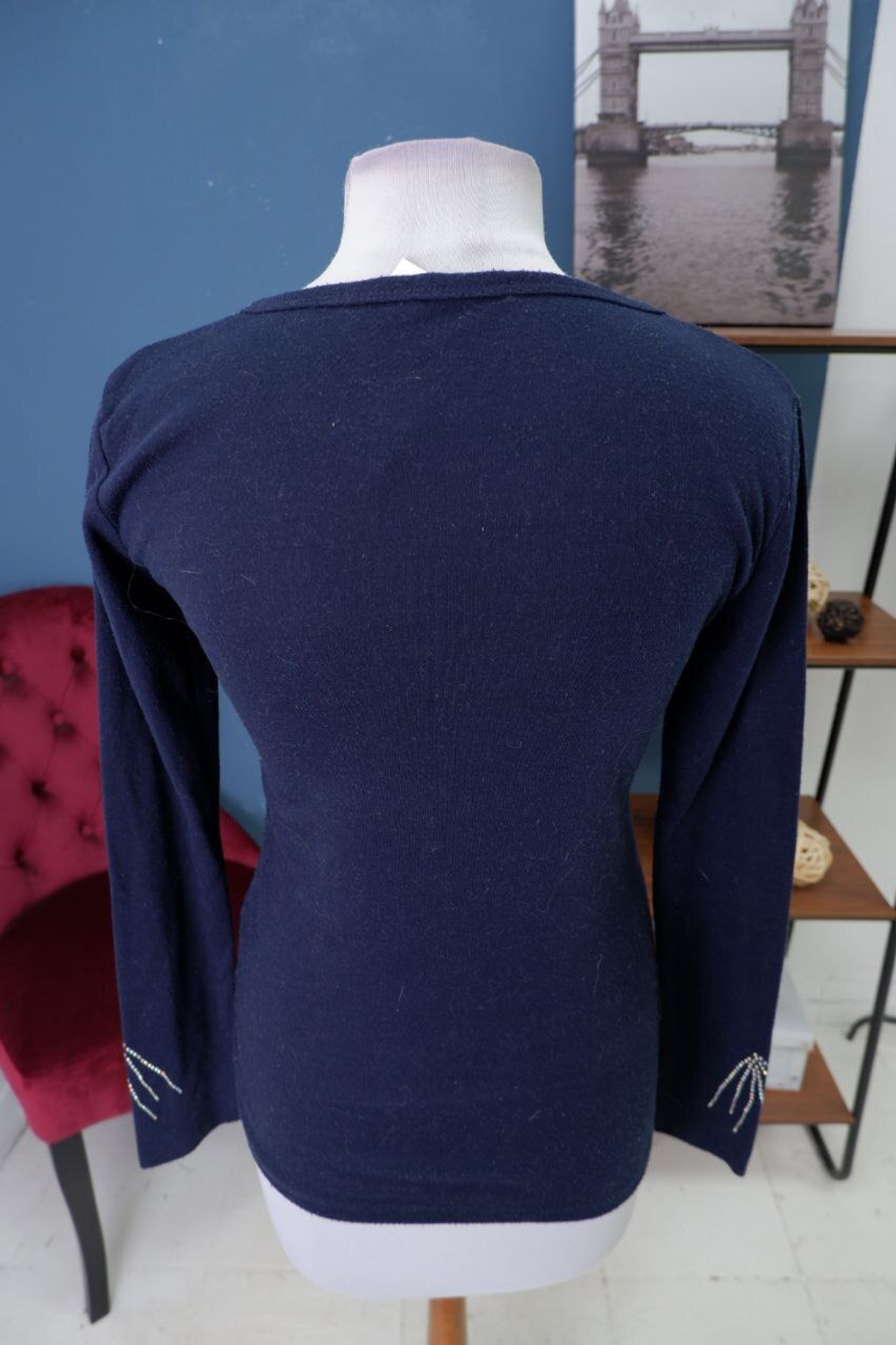 Джемпер со стразами 44 размер