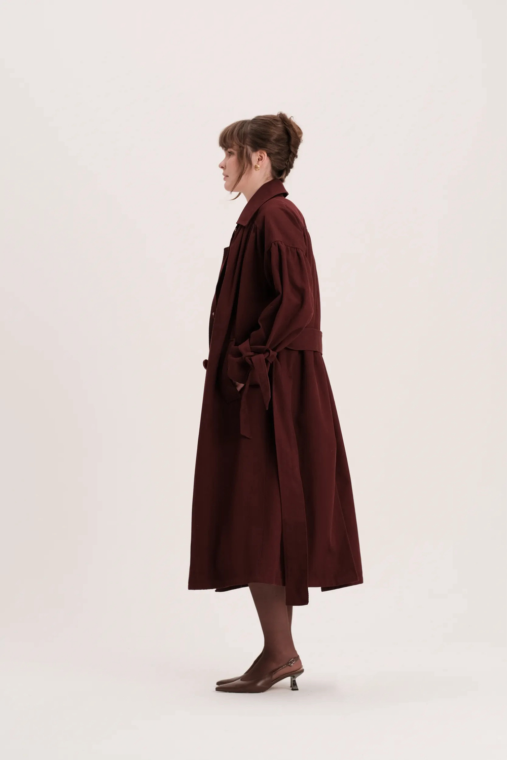 Бордовый тренч