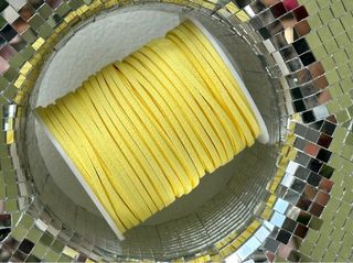 Шнур из искусственной замши 2,5мм, желтый (1 м)