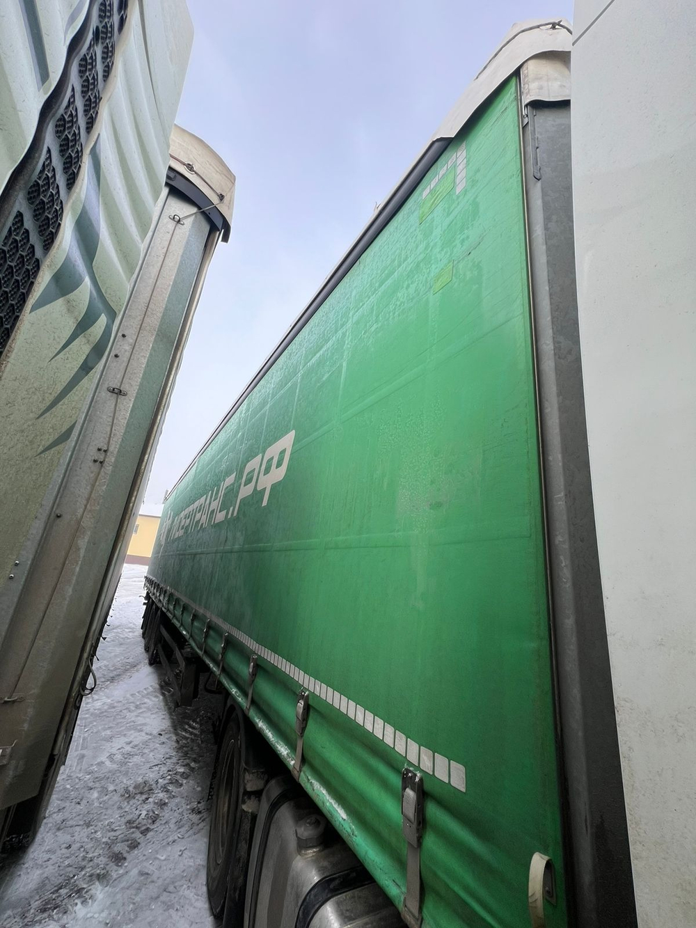 Schmitz Cargobull 9084 Полуприцеп шторный 9084