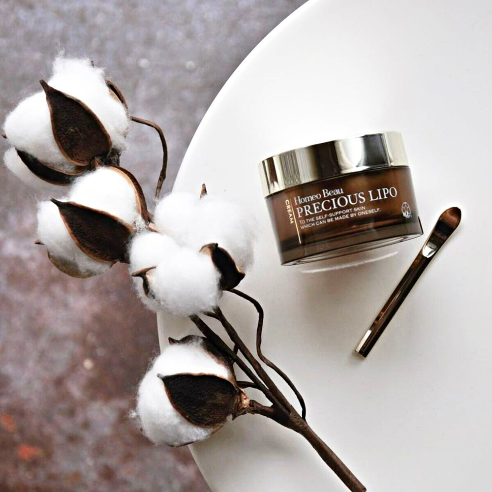 Омолаживающий крем с высокой концентрацией фуллеренов Homeo Beau Precious Lipo Cream