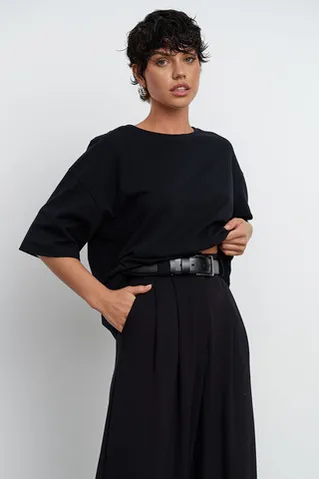 Футболка свободная черного цвета