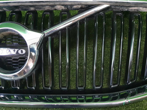 Решетка радиатора Volvo XC60 2 (2017-2021)