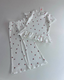 Алый тюльпан - двойка для девочек 2 600 тг./шт. (оптом - цена за 5 размеров)