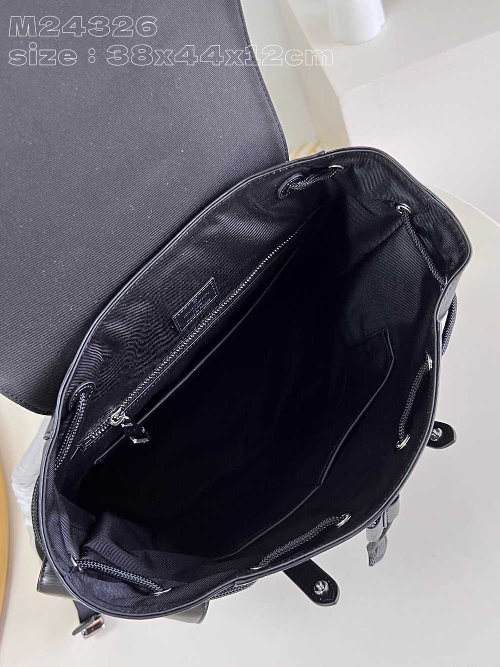 Louis Vuitton Christopher MM